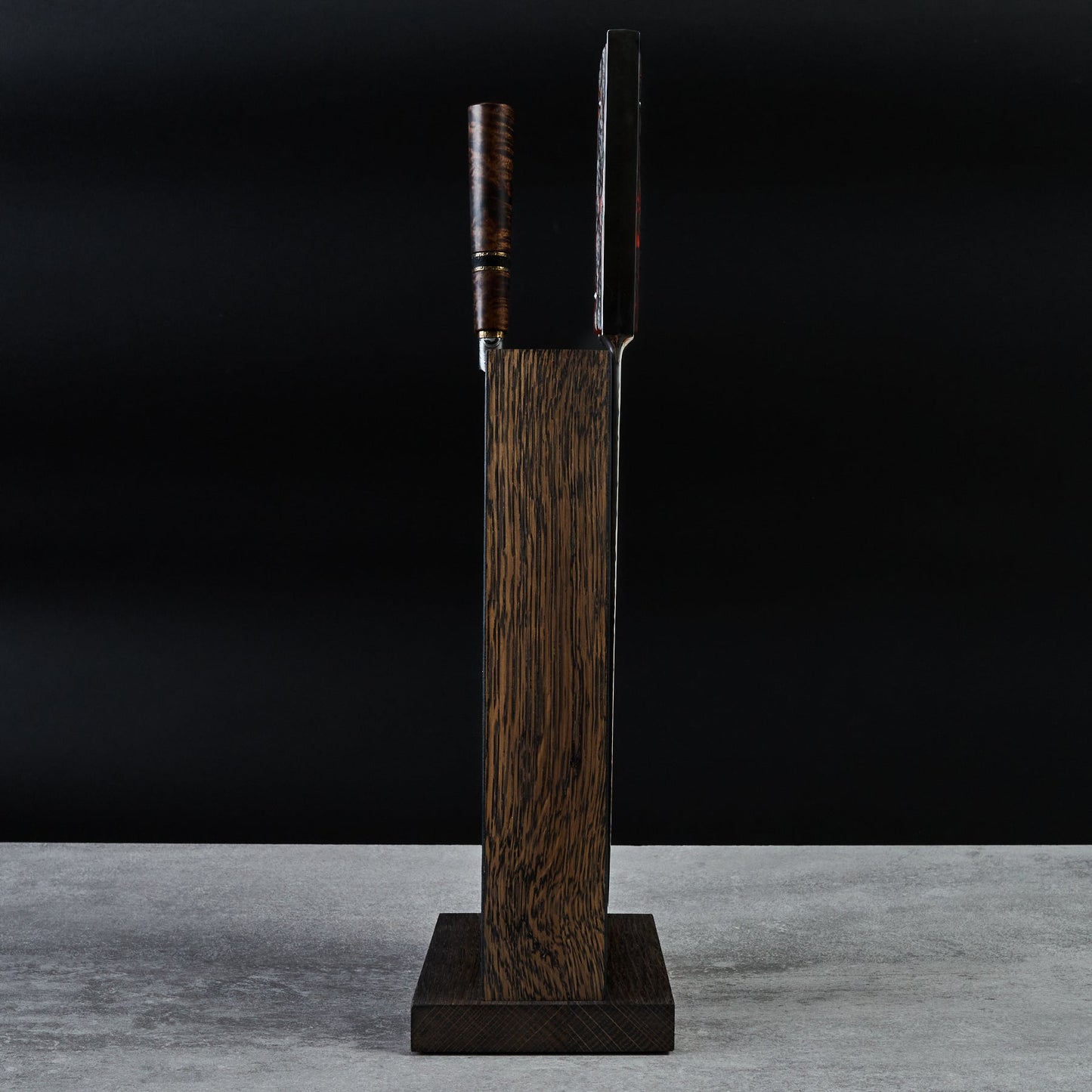 Oak & Leather Magnetic Knife Block by Piotr the Bear – detail view
