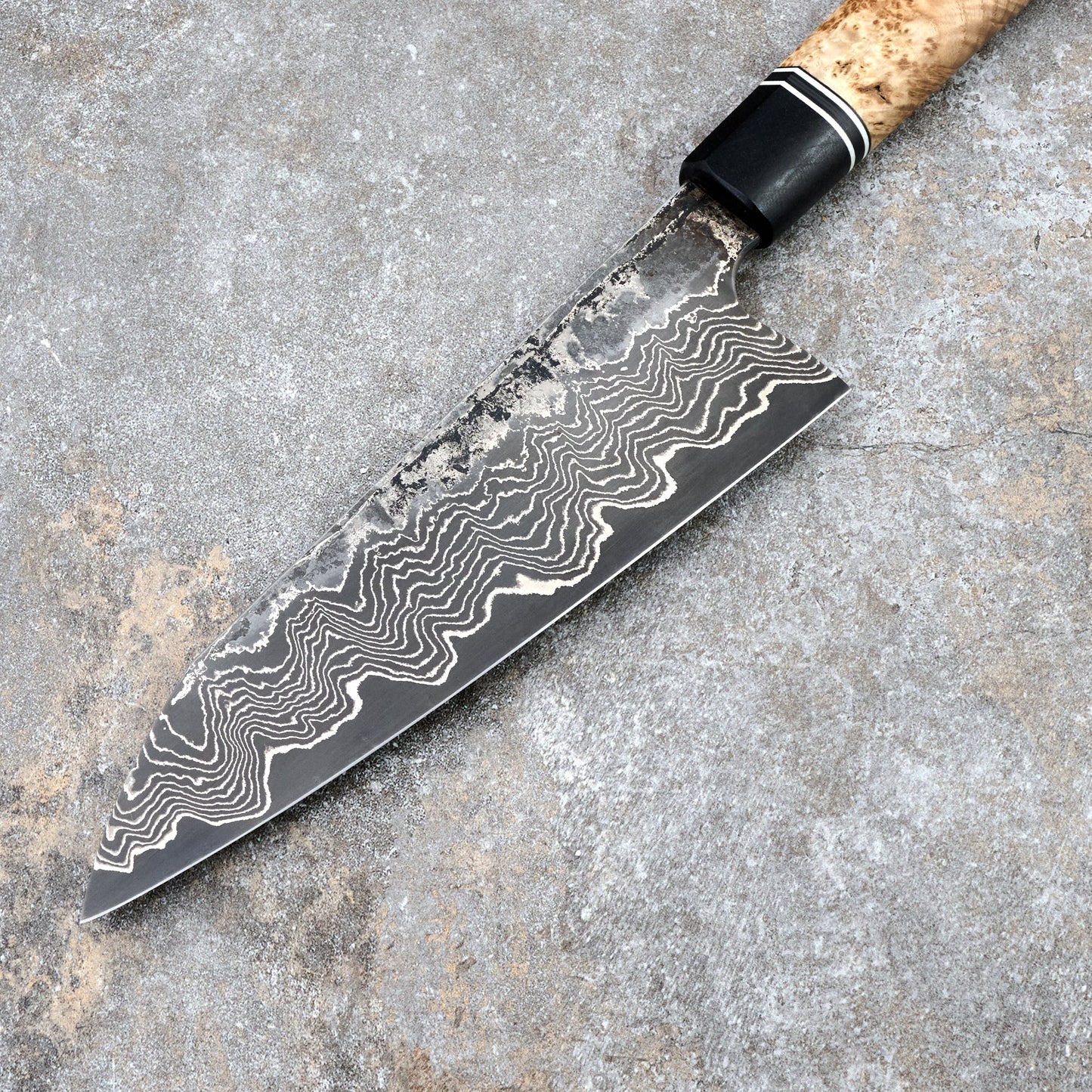 Santoku 185mm 50 Layer Damascus GoMai 1.2419 Black Ash Burl & Bog Oak – detail view