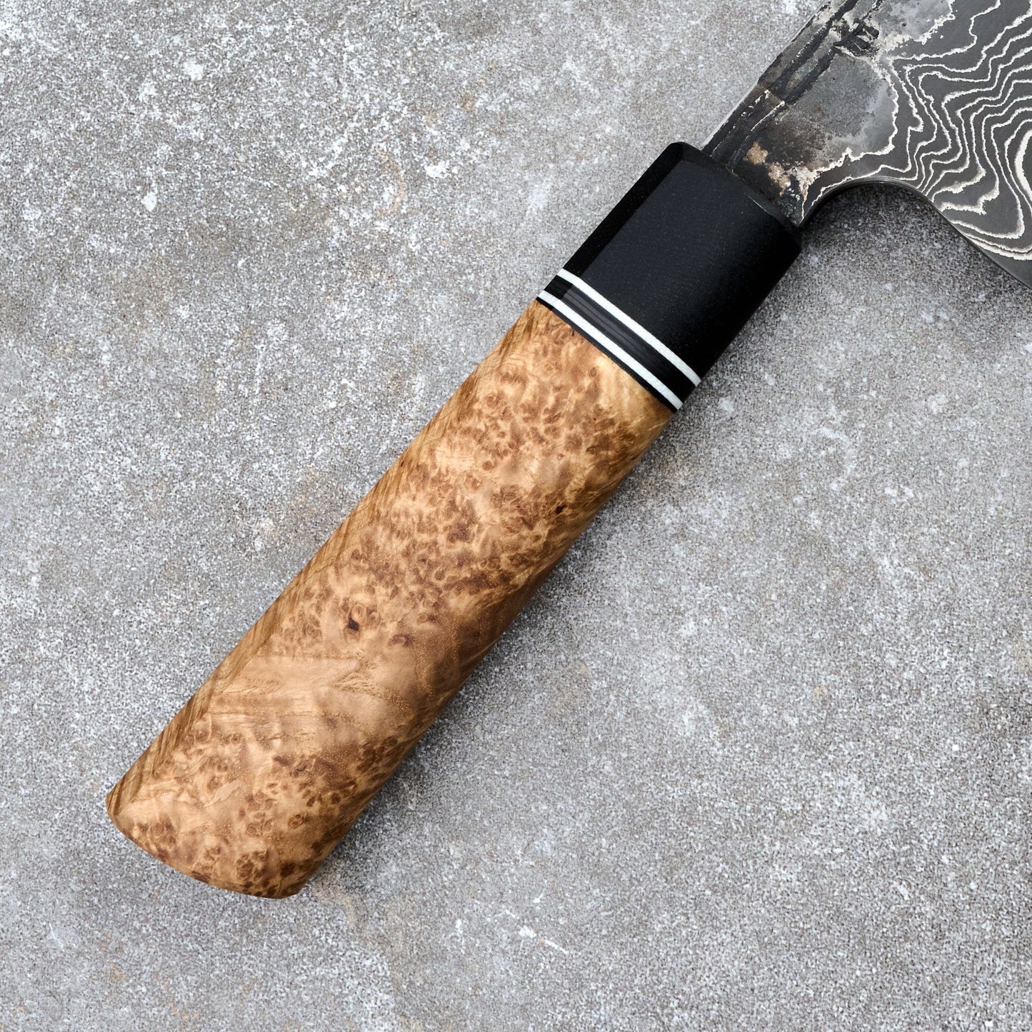 Santoku 185mm 50 Layer Damascus GoMai 1.2419 Black Ash Burl & Bog Oak – handle detail