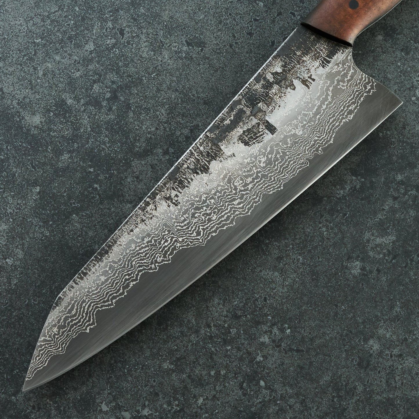 Santoku 205mm Damascus clad 1.2419 Koa Full Tang – detail view