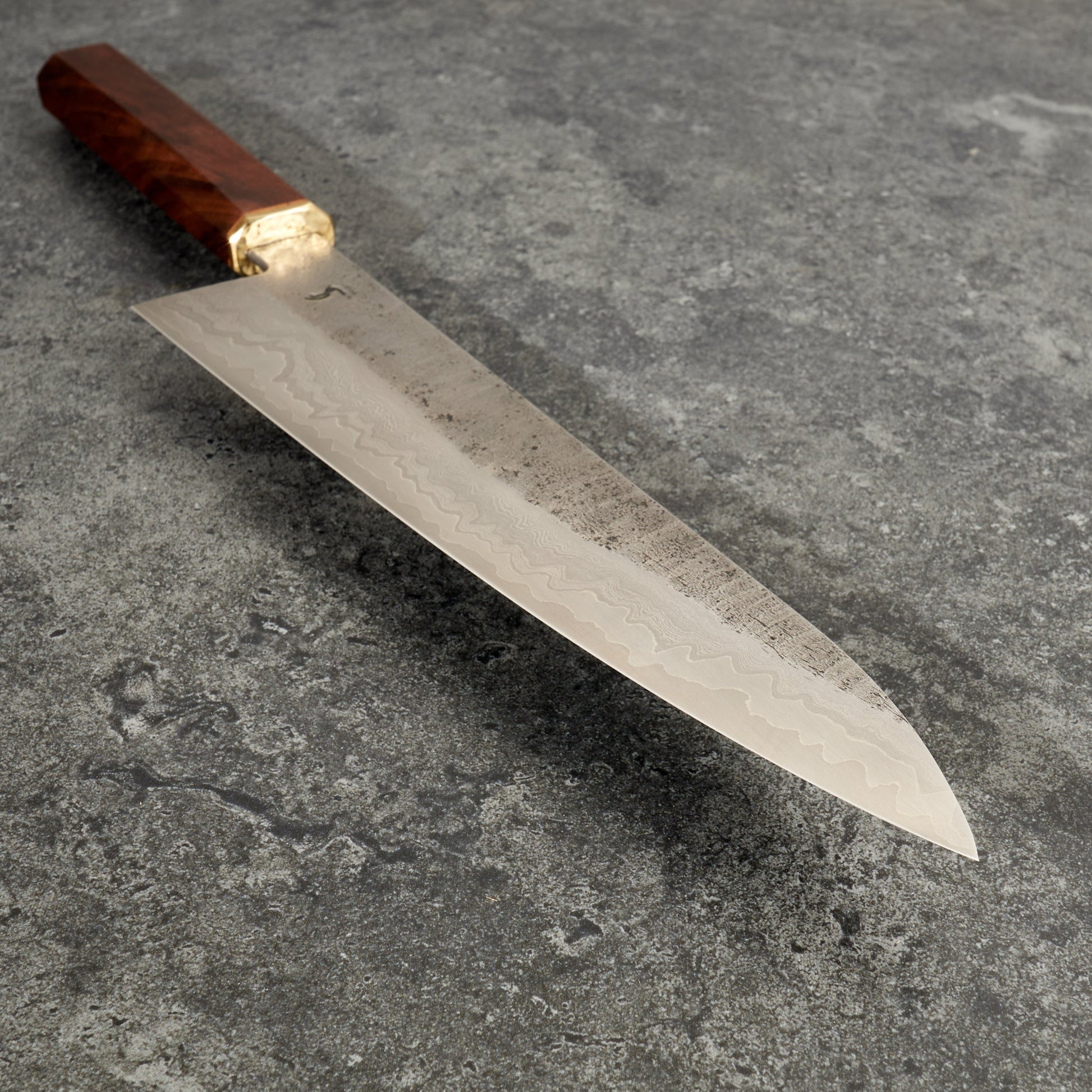 Spåre X OB Gyuto 220mm Modern Wrought Aogami Super Core – detail view