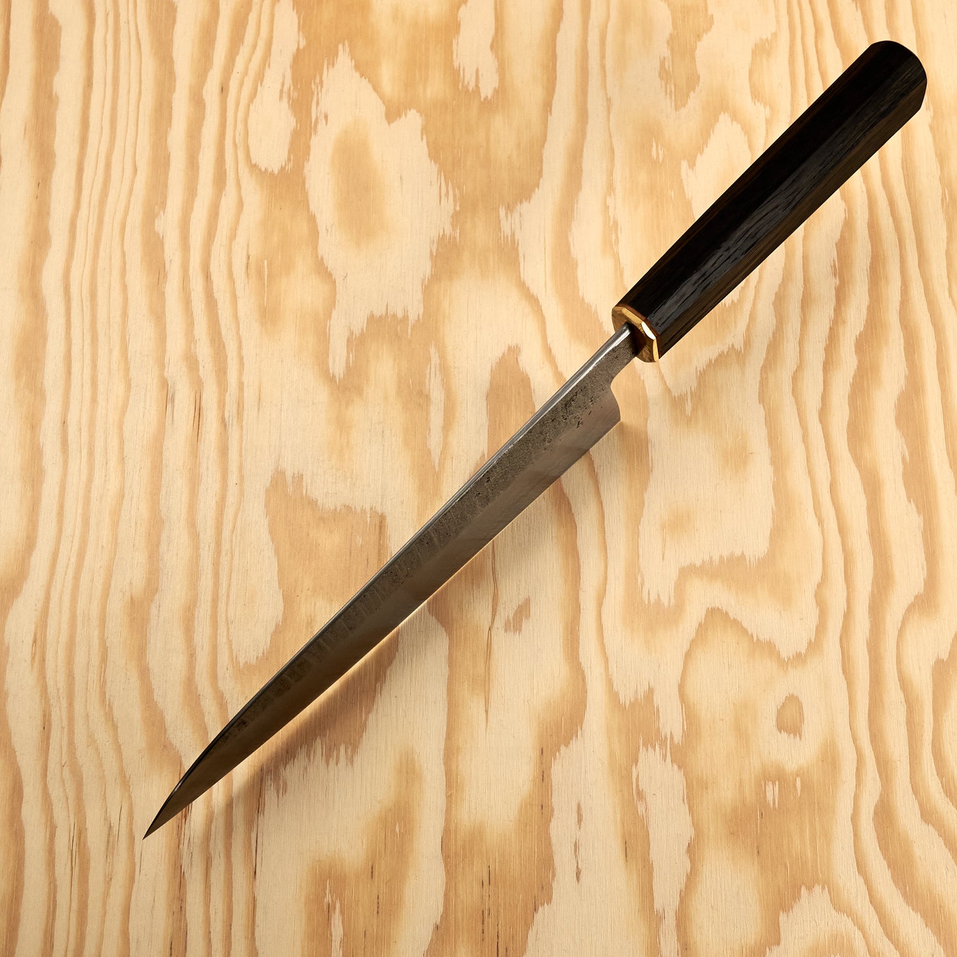 Spåre X OB Gyuto 220mm Modern Wrought Aogami Super Core – blade close-up