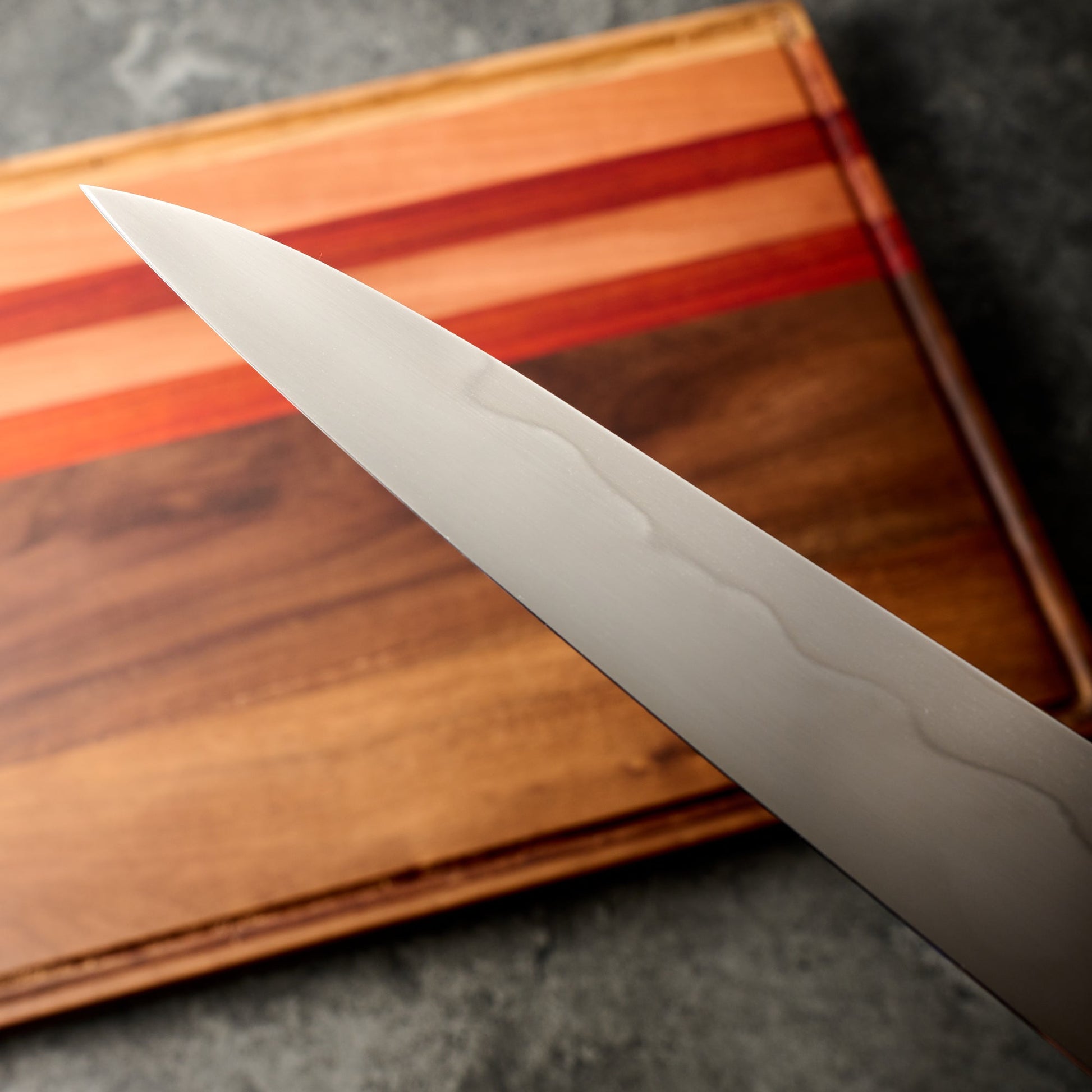 Sujihiki 305mm Honyaki 135Cr3 Rosewood & Imitation Ivory – blade close-up