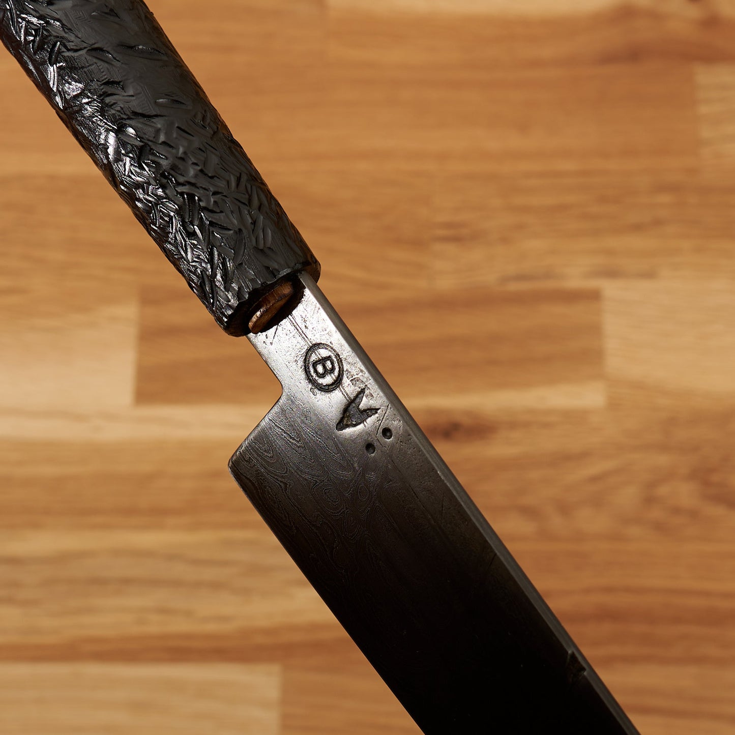 Utility 160mm 700 layer Damascus OB Composite & Brass – detail view