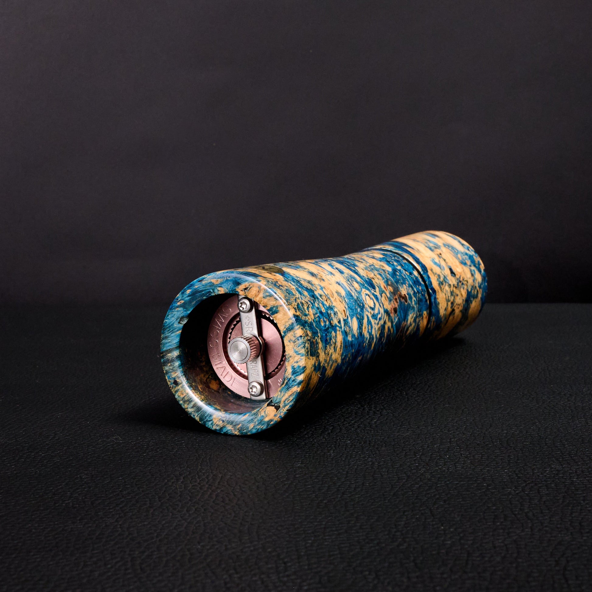 nobleMill® Peppermill Box Elder Burl Blue Stabilized – detail view