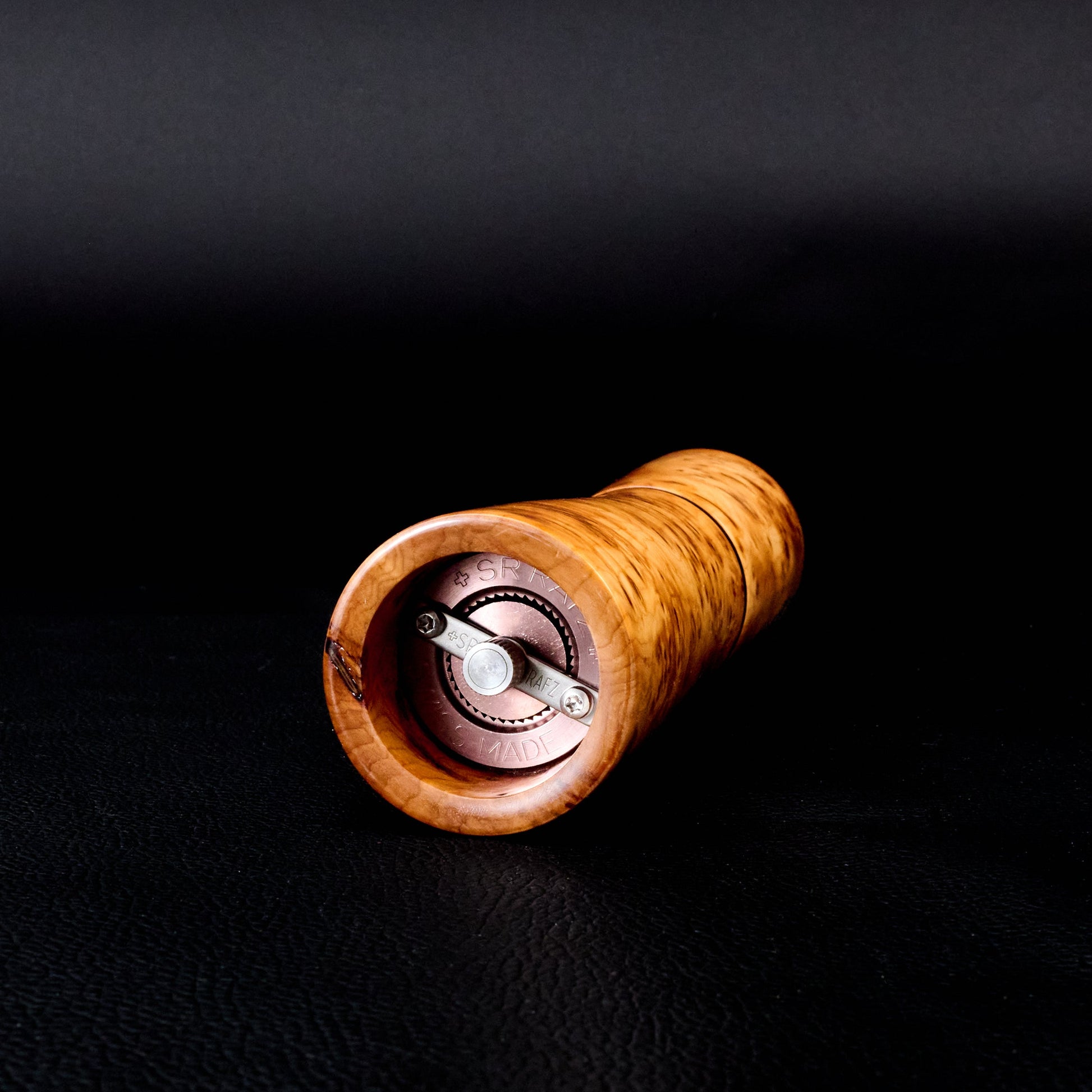 nobleMill® Peppermill Thuya Burl – detail view